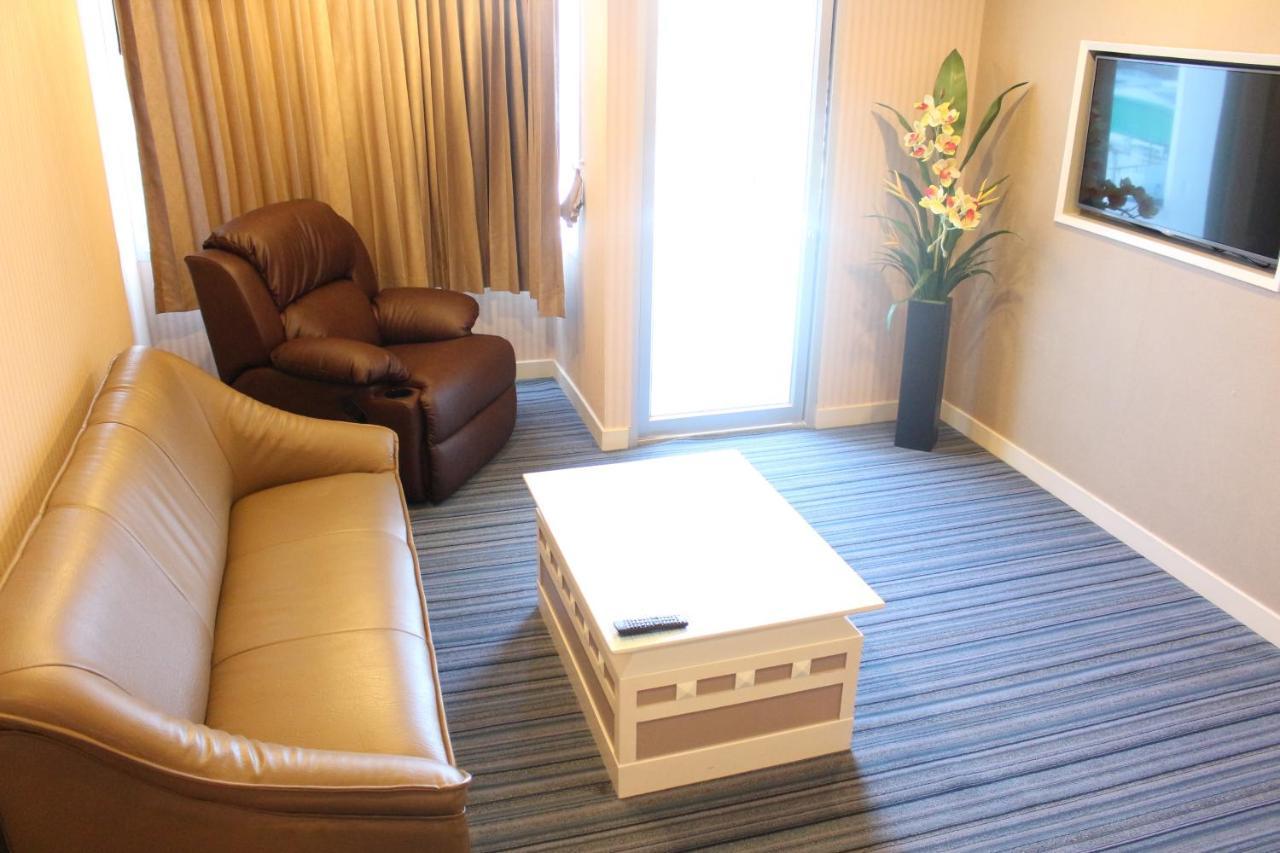 โรงแรมวีวิช V Wish Hotel Khon Kaen Exterior photo