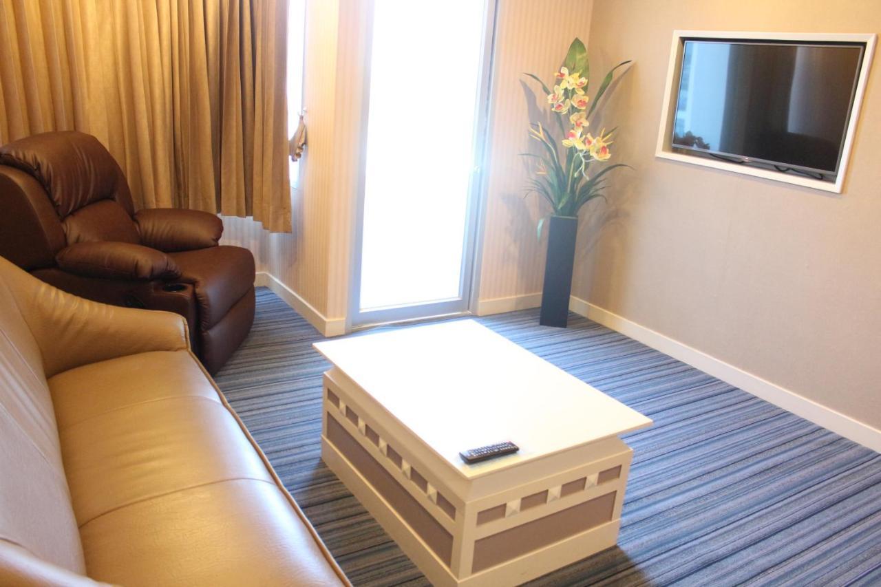 โรงแรมวีวิช V Wish Hotel Khon Kaen Exterior photo