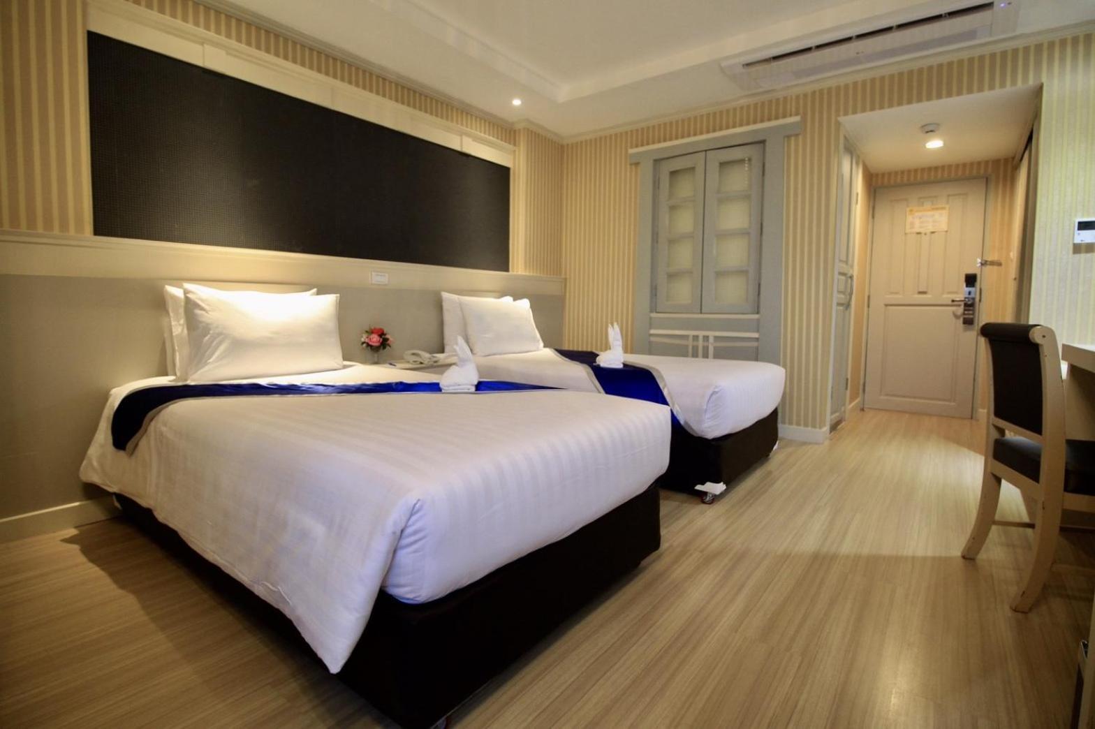 โรงแรมวีวิช V Wish Hotel Khon Kaen Exterior photo