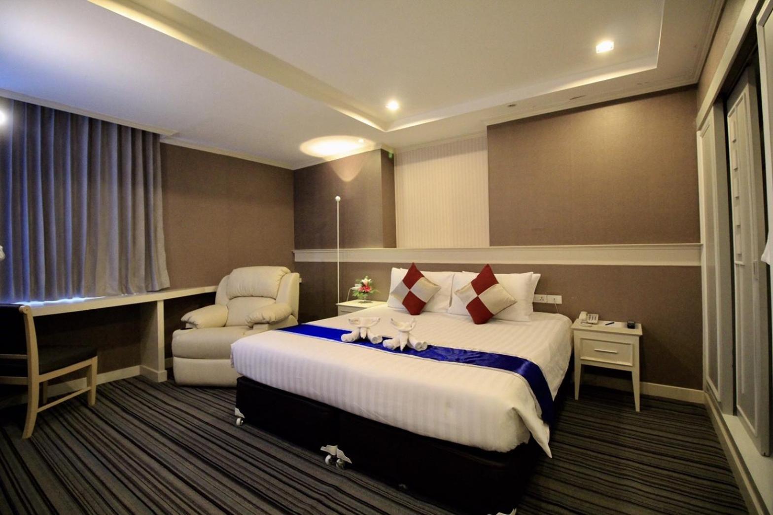 โรงแรมวีวิช V Wish Hotel Khon Kaen Exterior photo