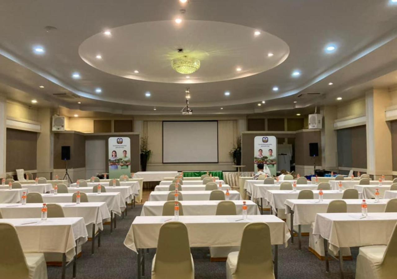 โรงแรมวีวิช V Wish Hotel Khon Kaen Exterior photo