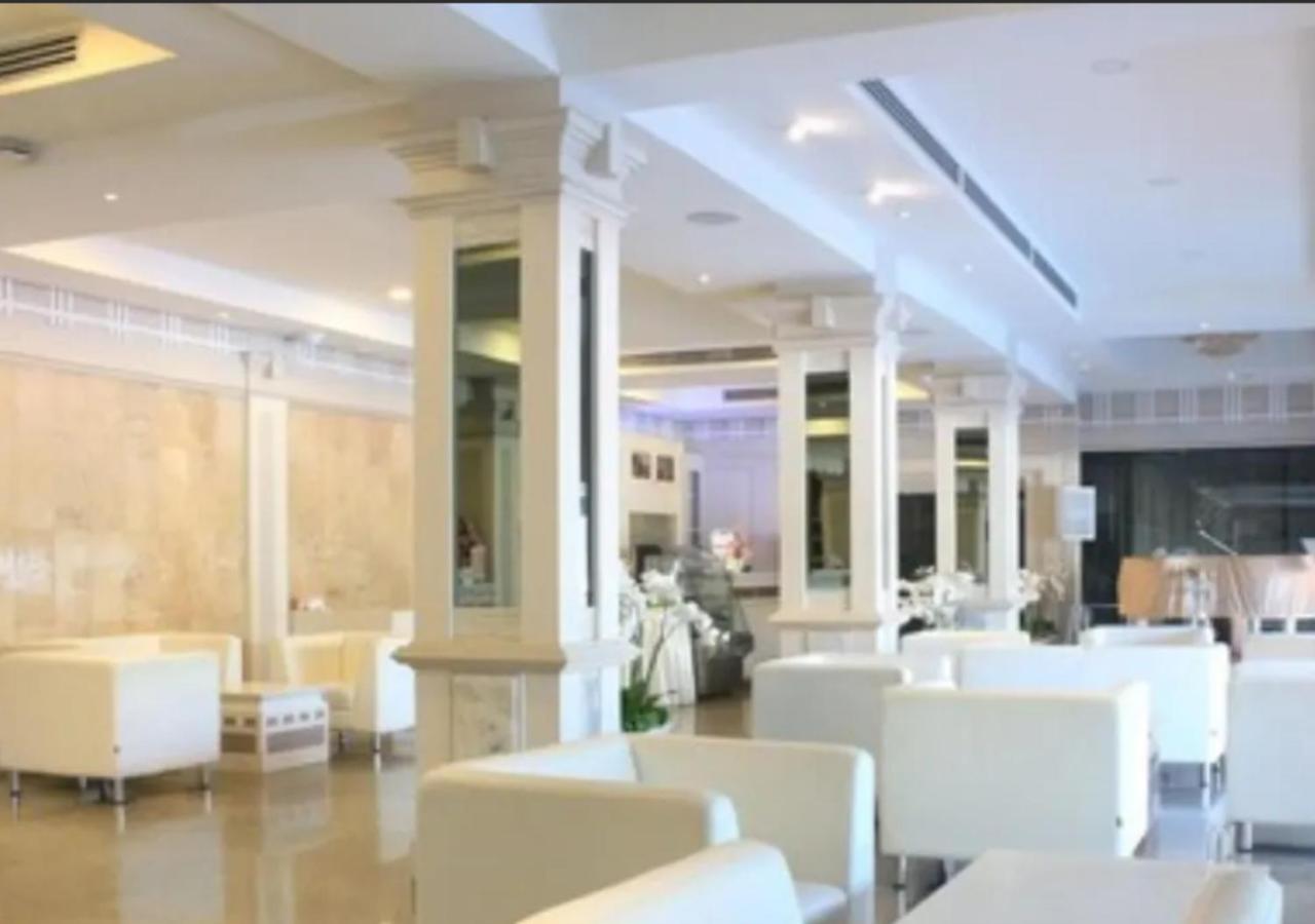 โรงแรมวีวิช V Wish Hotel Khon Kaen Exterior photo