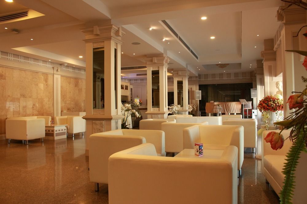 โรงแรมวีวิช V Wish Hotel Khon Kaen Exterior photo
