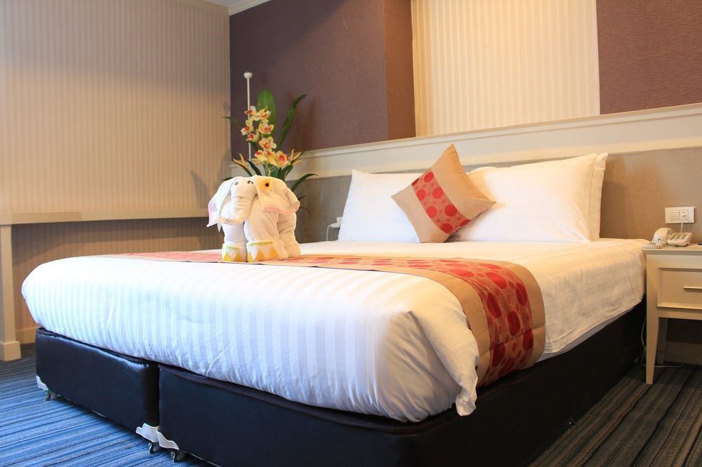 โรงแรมวีวิช V Wish Hotel Khon Kaen Exterior photo