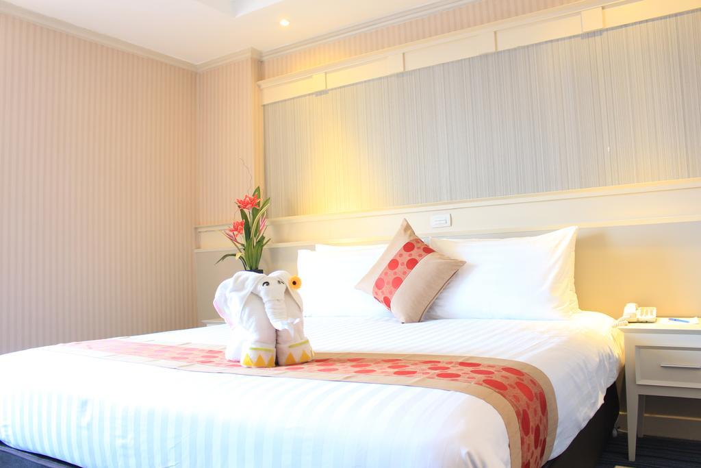 โรงแรมวีวิช V Wish Hotel Khon Kaen Exterior photo