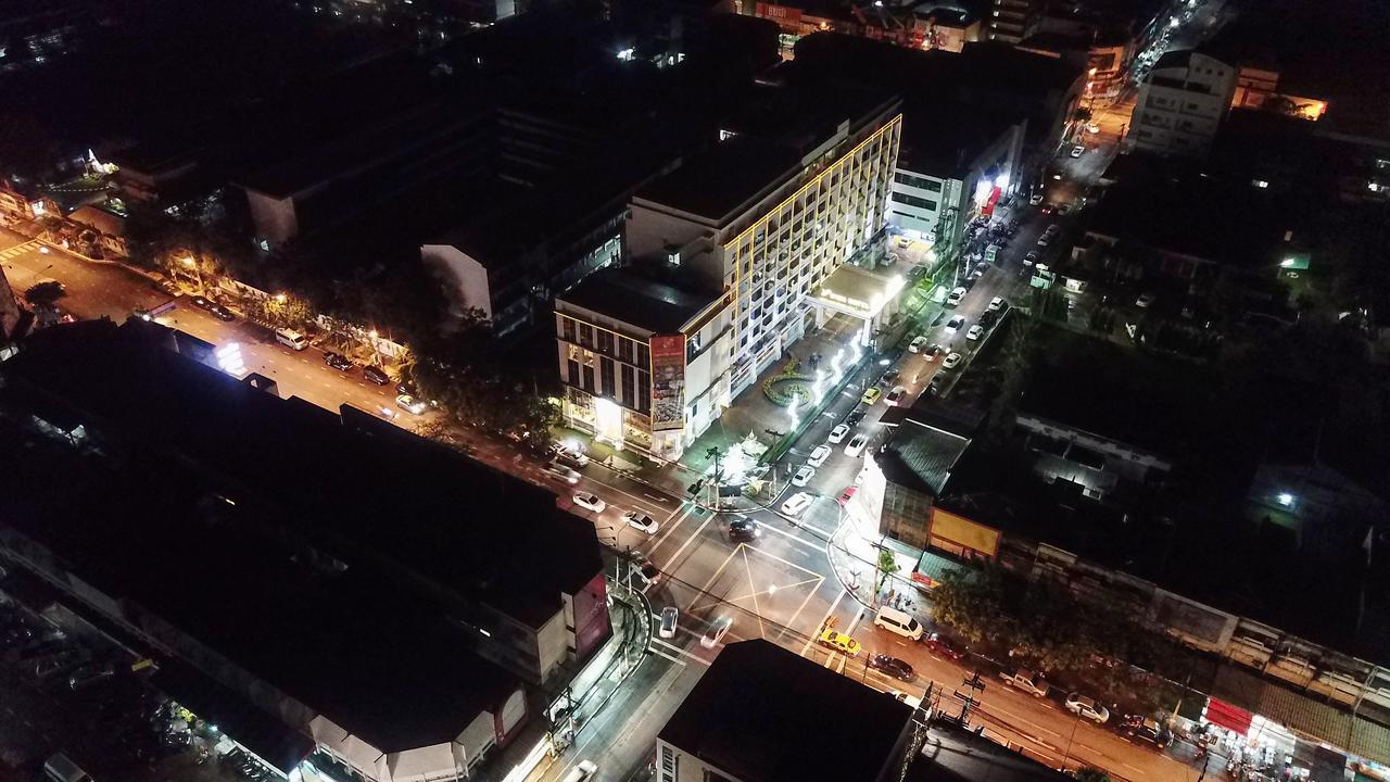 โรงแรมวีวิช V Wish Hotel Khon Kaen Exterior photo
