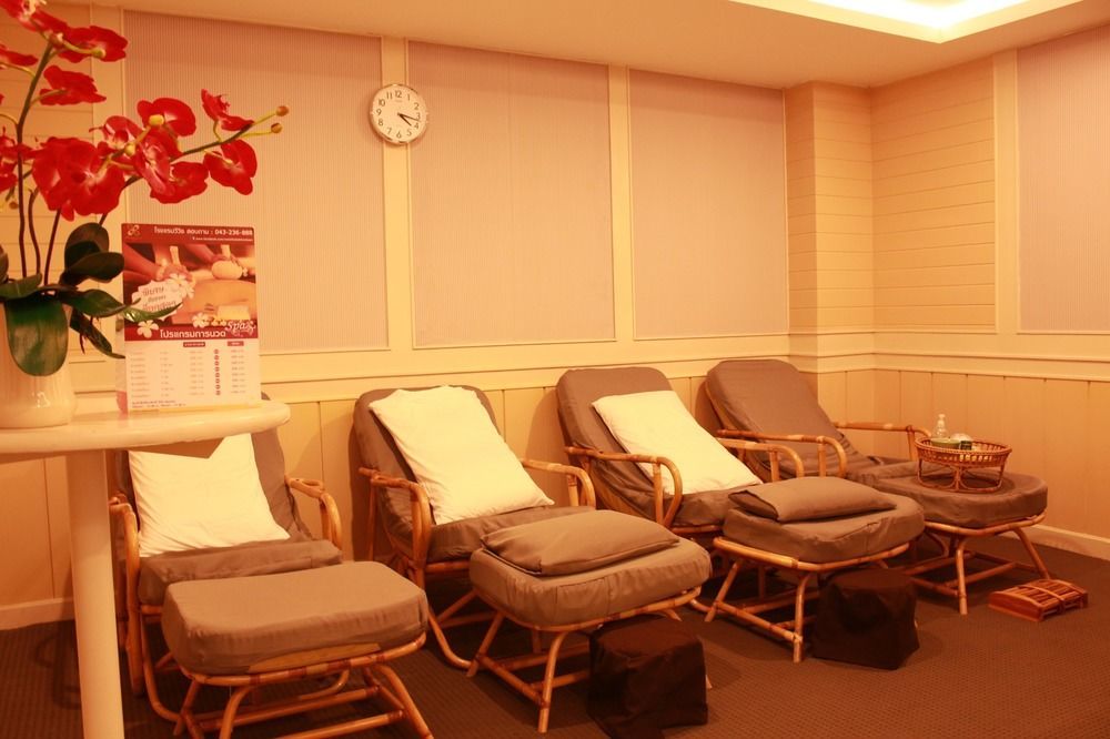 โรงแรมวีวิช V Wish Hotel Khon Kaen Exterior photo